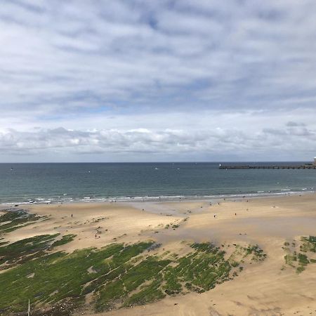 Appartement T2 Refait A Neuf Avec Balcon Face Mer Et Ascenseur, Au Coeur Des Sables-D'Olonne - Fr-1-485-70 レ・サ​​ーブル・ドロンヌ エクステリア 写真