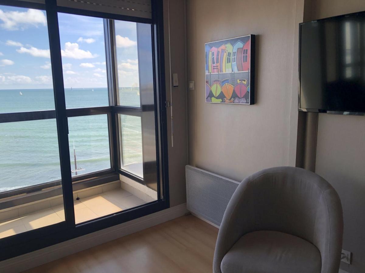 Appartement T2 Refait A Neuf Avec Balcon Face Mer Et Ascenseur, Au Coeur Des Sables-D'Olonne - Fr-1-485-70 レ・サ​​ーブル・ドロンヌ エクステリア 写真