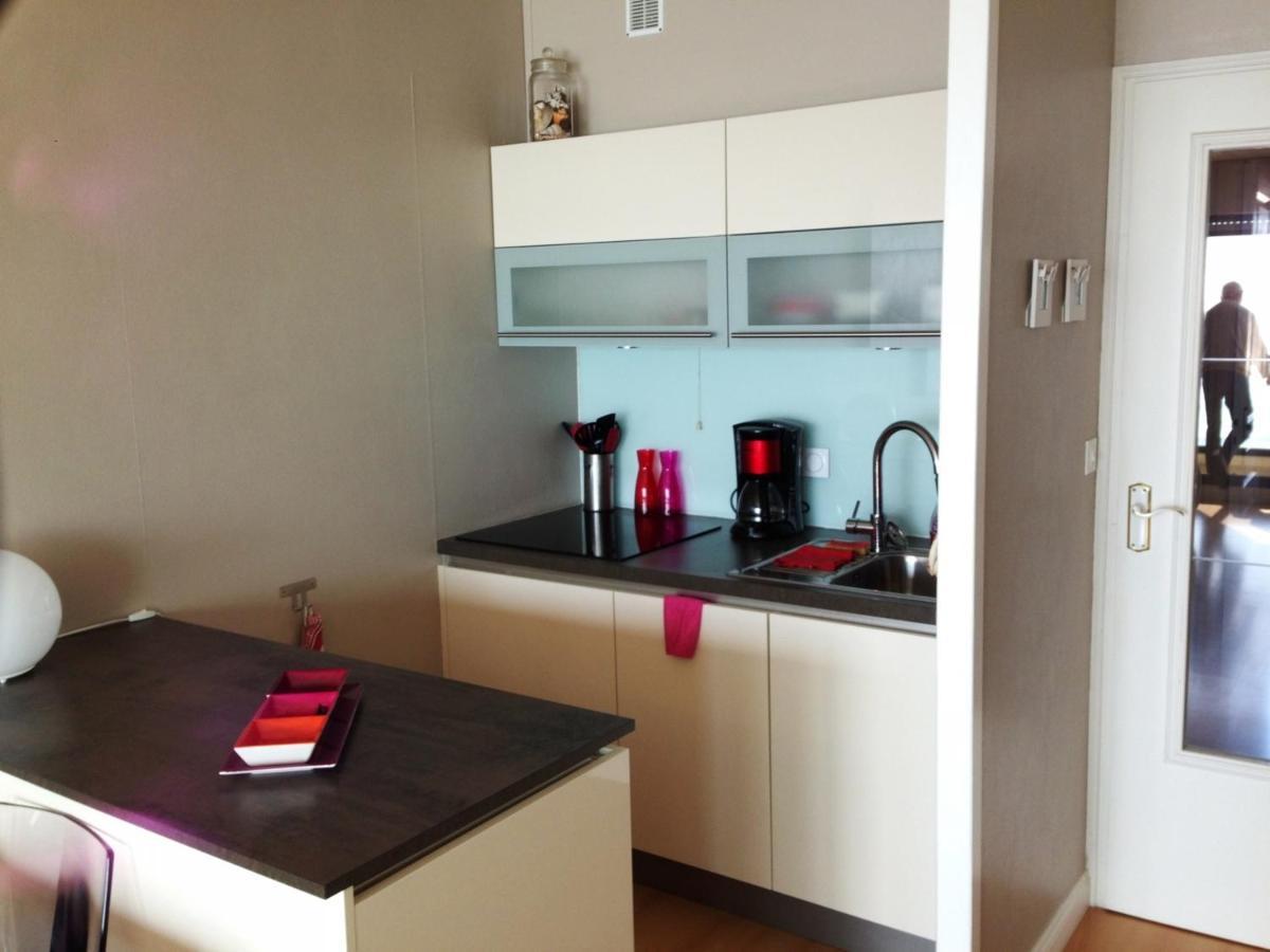 Appartement T2 Refait A Neuf Avec Balcon Face Mer Et Ascenseur, Au Coeur Des Sables-D'Olonne - Fr-1-485-70 レ・サ​​ーブル・ドロンヌ エクステリア 写真